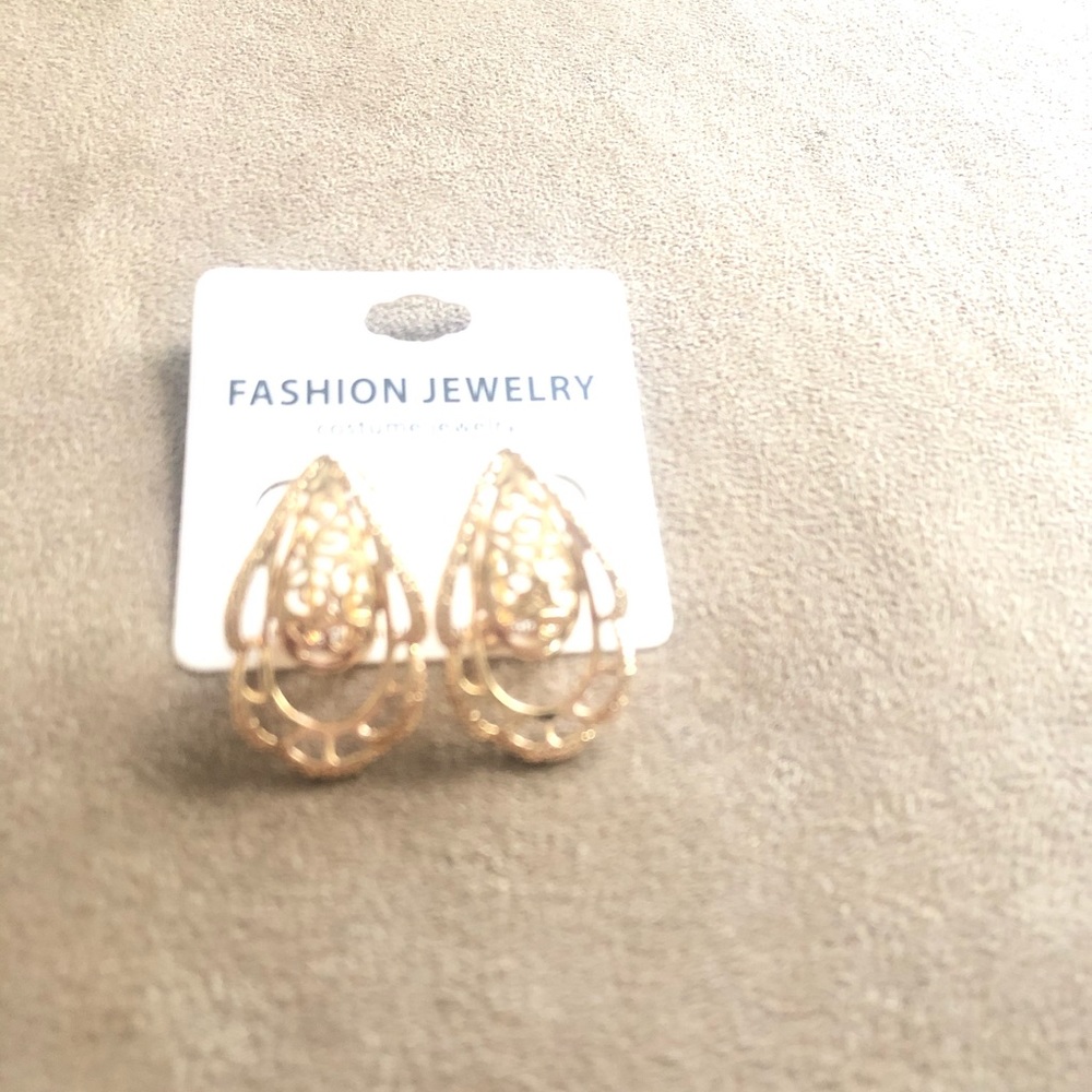 Gold clip earrings
